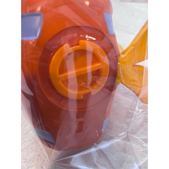 VINTAGE Tweety Bird barrel coin bank from 1997 Collectible! - Picture 3 of 9